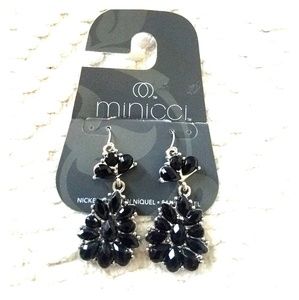 NWT Minicci Black & Silver Dangle Earrings
